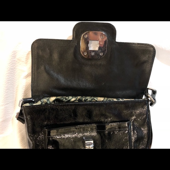 Longchamp Gatsby Black Patent Shoulder Bag - Picture 7 of 7